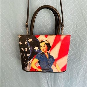 Purse (red/white/blue) cute vintage look small clutch style purse.